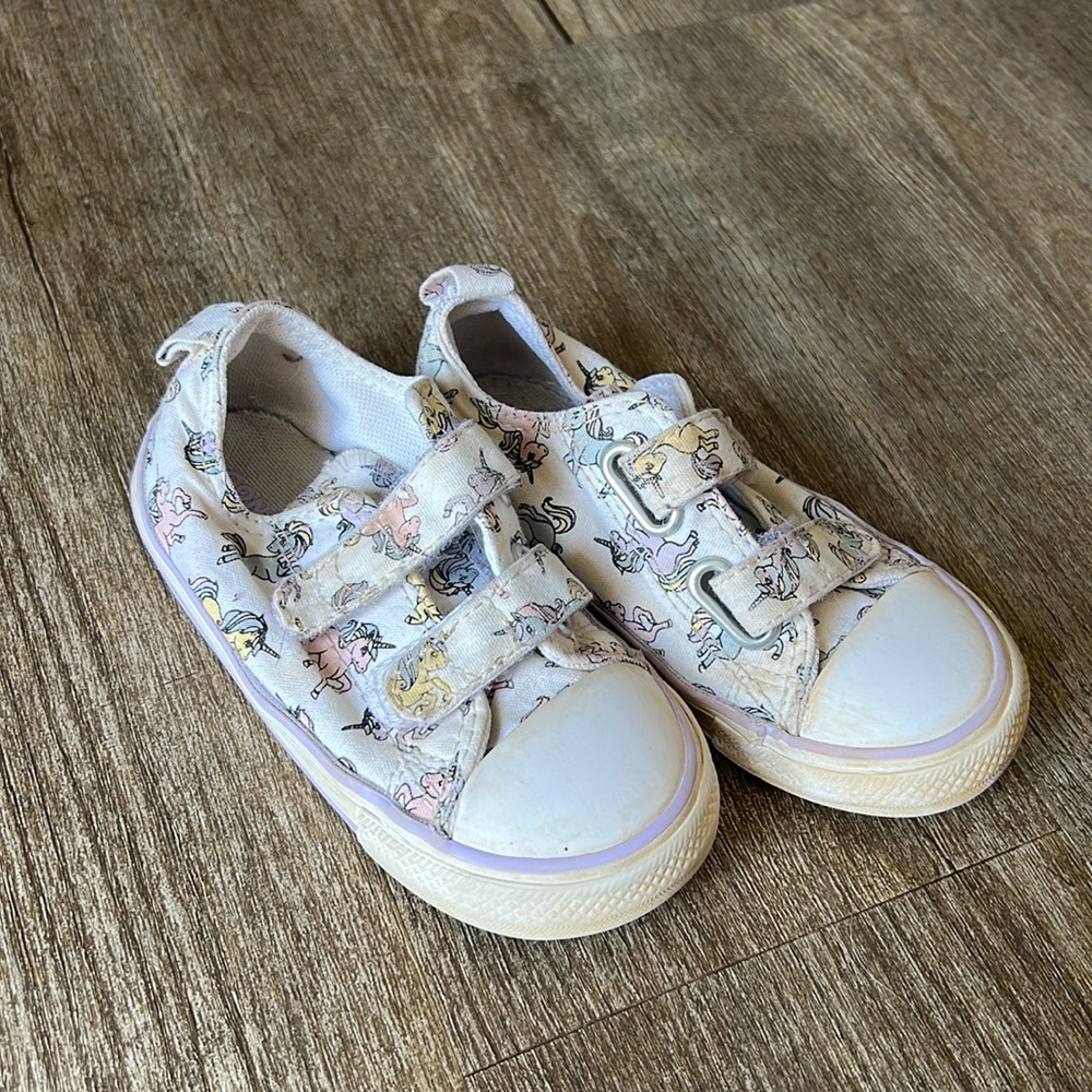 Converse All Star little girls Velcro low tops